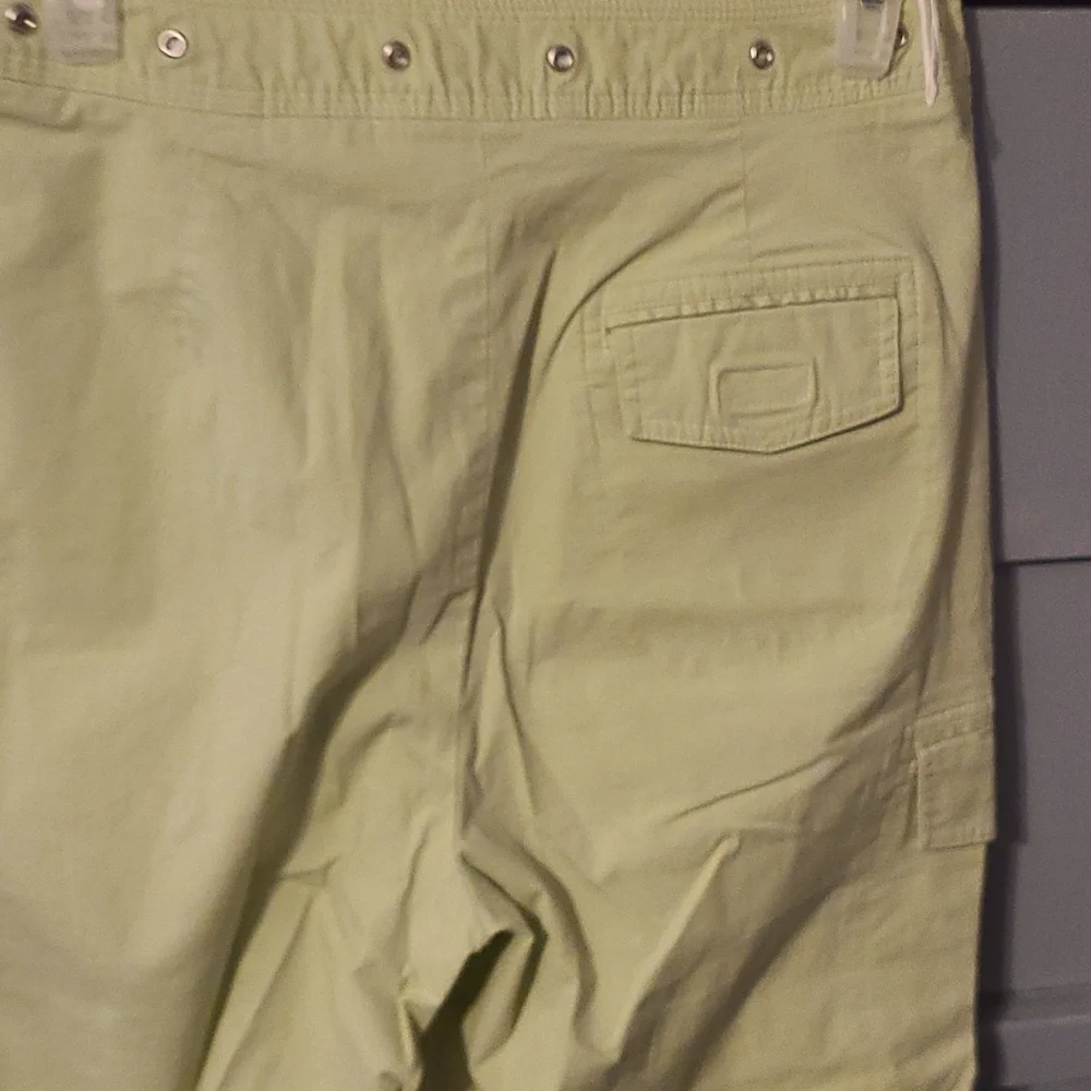 Capris - Picture 4 of 5